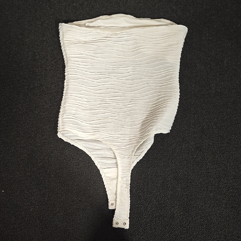 Princess Polly White Textured Bodysuit - Picture 4 of 6